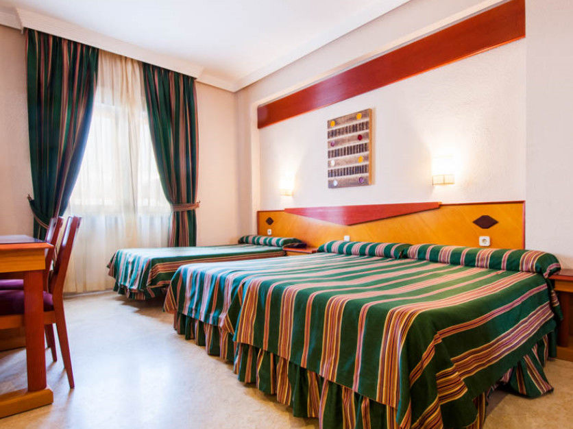 Hotel Del Val - Parking Gratuito Andújar Extérieur photo